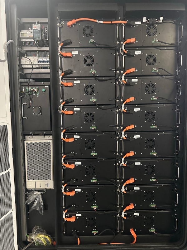 125 kW système de refroidissement liquide extérieur de stockage d'énergie