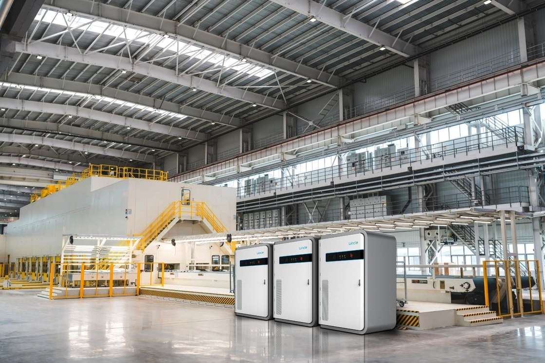 Système de stockage d'énergie Stars CL192Pro 60kW 192kWh pour une station de recharge