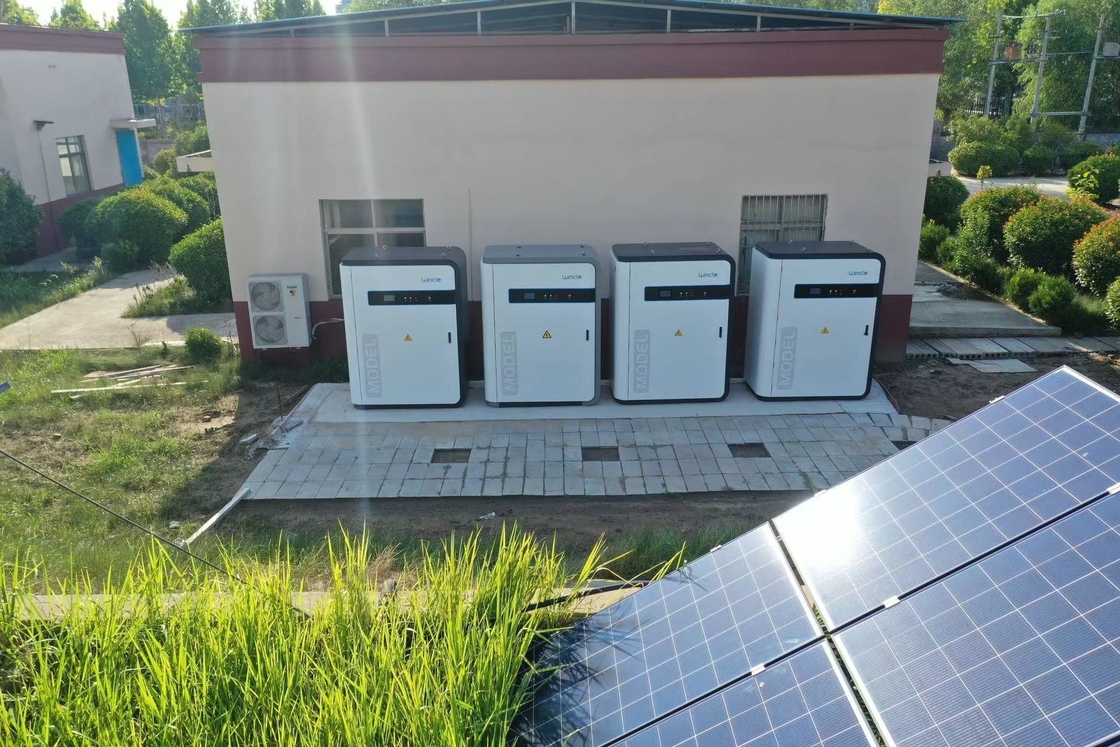 Système de stockage d'énergie Stars CL192Pro 60kW 192kWh pour une station de recharge