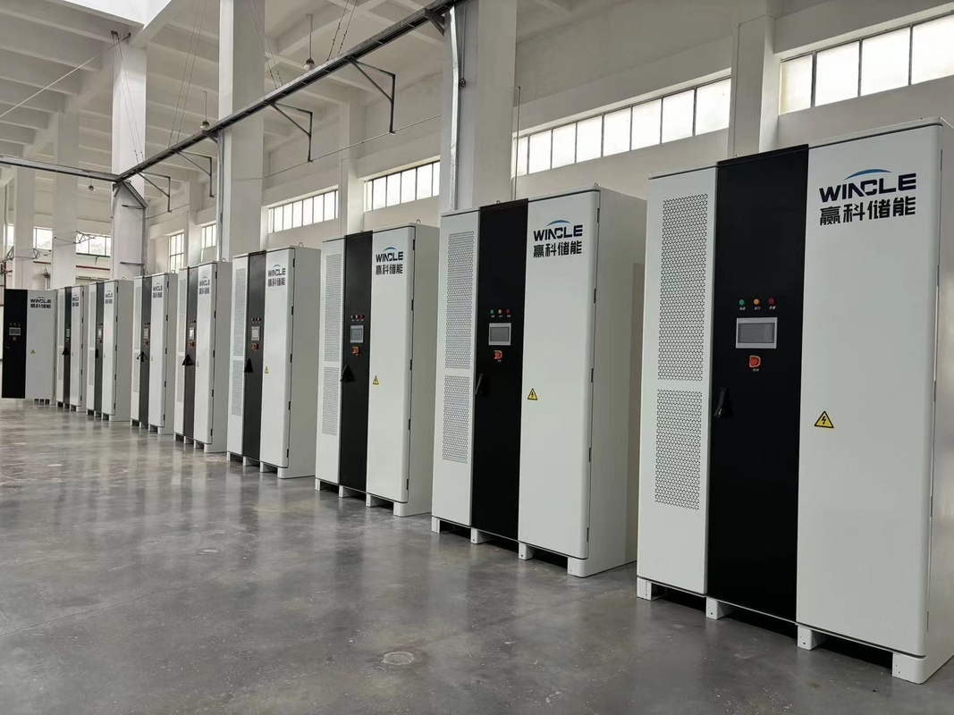 Capitalité élevée avec un rendement de 93% Star 385 Armoire de stockage d'énergie commerciale avec UL9540A Pour le marché américain