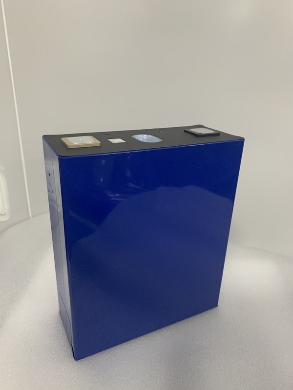 Max. courant de charge constant 1c 280ah Cellules prismatiques LFP pour appareils industriels et commerciaux