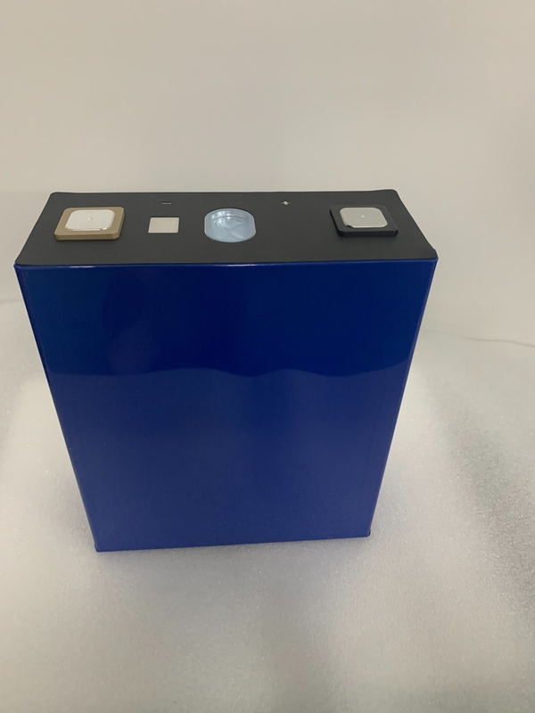 Max. courant de charge constant 1c 280ah Cellules prismatiques LFP pour appareils industriels et commerciaux