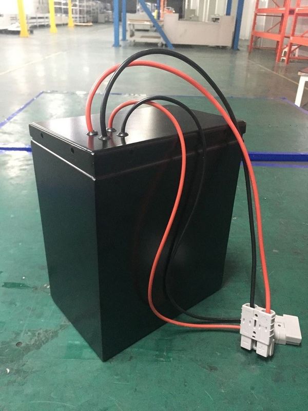 Batteries à grande capacité utilisées dans la batterie de moto électrique NCM48V75Ah 12,5A Max courant de charge