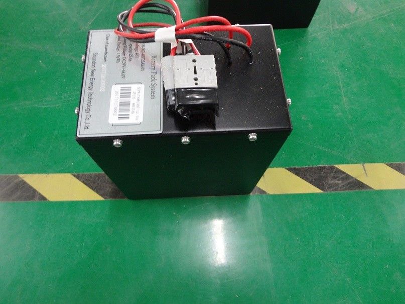 Batteries à grande capacité utilisées dans la batterie de moto électrique NCM48V75Ah 12,5A Max courant de charge