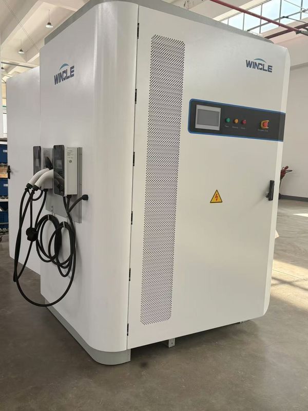 125kw 144KWh Haute efficacité tout en un refroidissement par liquide ESS Cabinet pour la ville ESS et charge EV