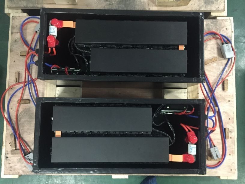 54.6V Chargeur amovible NCM Matériau batterie 6P13S Pour e moto et scooter